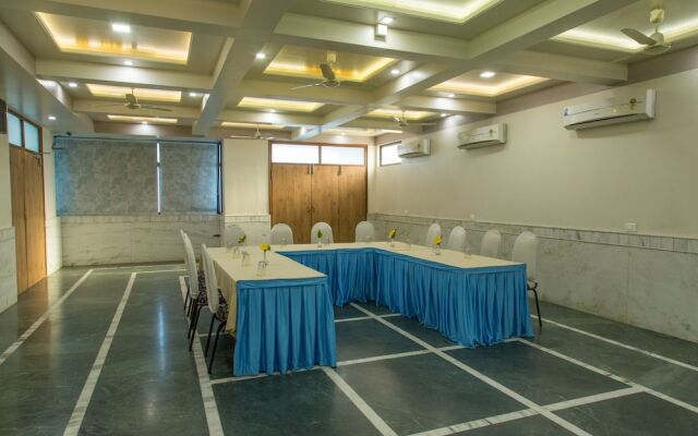 JK Rooms 126 Parashar Legacy - Station