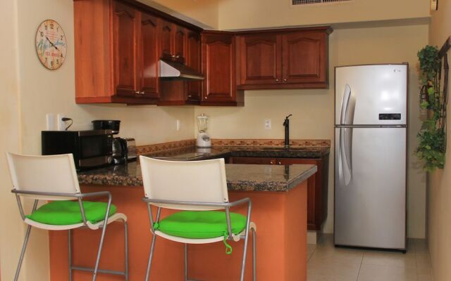 Luna Maya condo free access to Beach club