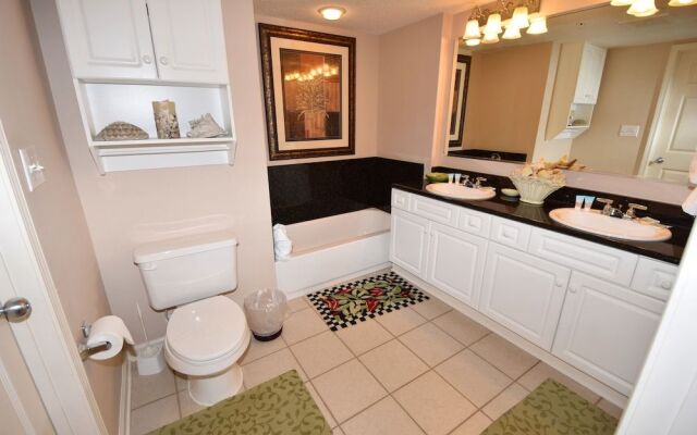 1805 Yacht Club Villas