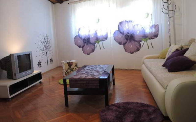 Teatro Apartments