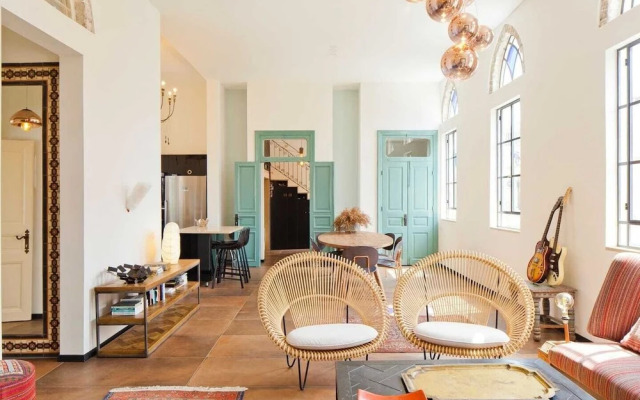 Designed Jaffa Haven with Rooftop by Sea N' Rent