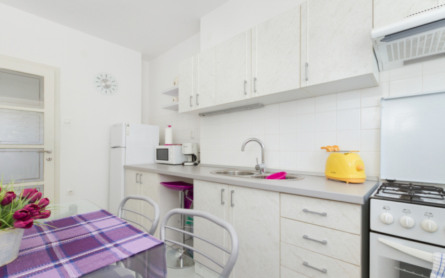 Apartment Neven - comfortable & great location: A1 Split, Riviera Split