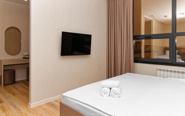 Aston Hotel