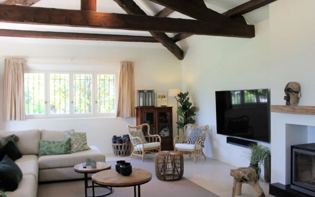 Luxurious Villa in Mougins With Swimming Pool