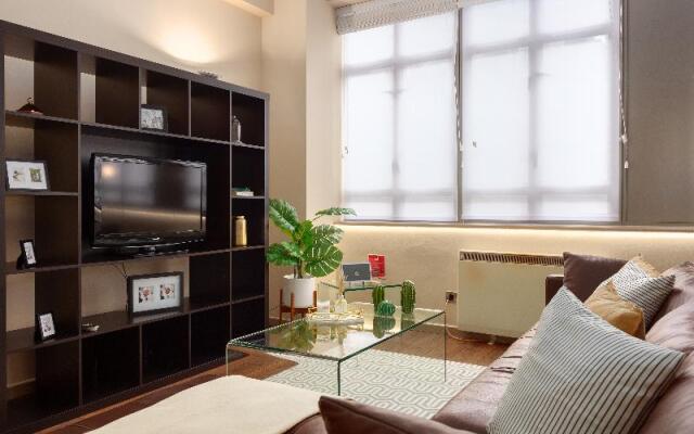 Luxurious Lawrence House Serviced Apartment