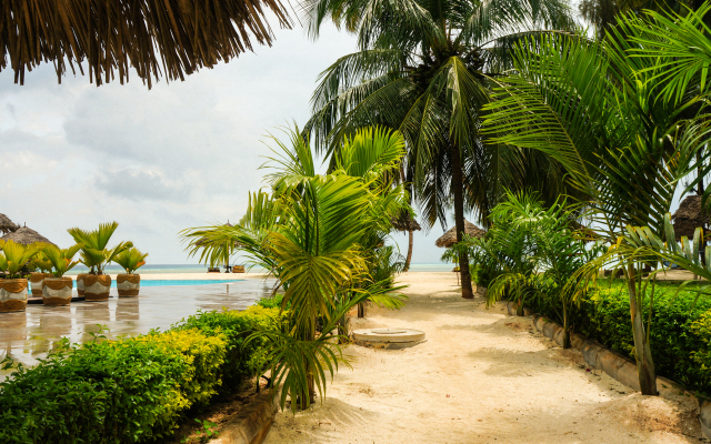 Smiles Beach Hotel