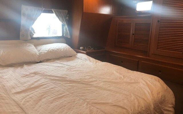 Motor Yacht Calypso
