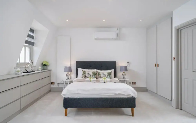 Luxury Eaton Mews House in London