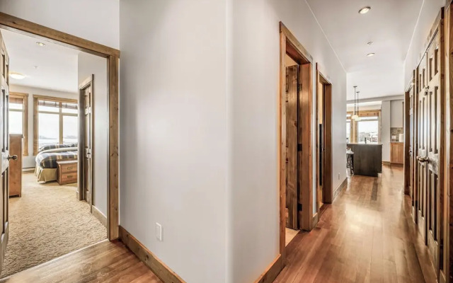 Southpoint 25 Two Bdrm Ski In Out HotTub