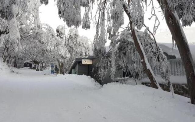 Diana Alpine Lodge