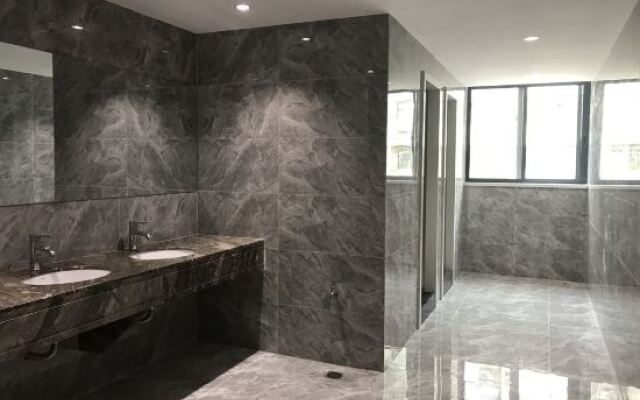 Changzhijiang Theme Hotel (Shantou Changjiang Road Xinyi City)
