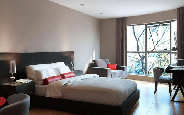 Regency Way Montevideo Hotel