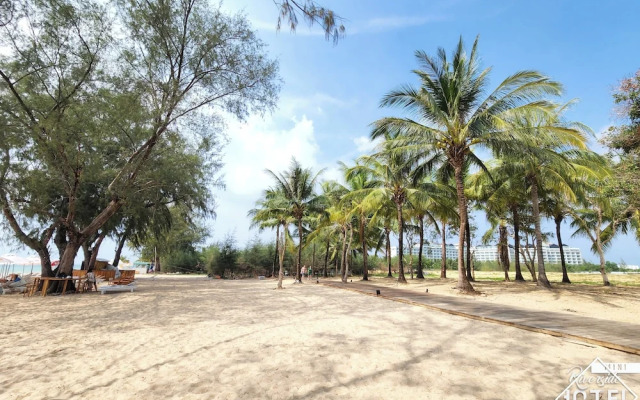 Riverside Mini Hotel Grand World