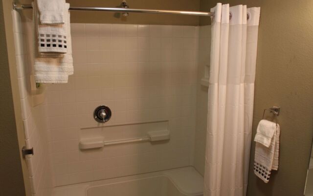 Eagle's Den Suites Big Spring a Travelodge by Wyndham