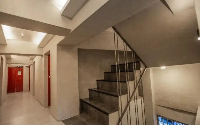 Circuit Hostel by OYO Rooms