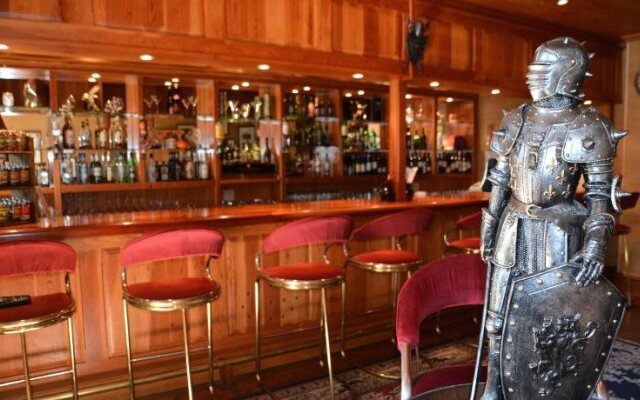 Lords of the Manor Boutique Hotel