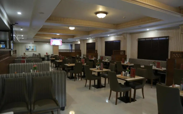 Hotel Grand Gayathri