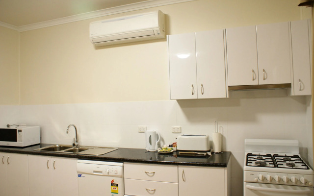 Country Lodge Motor Inn