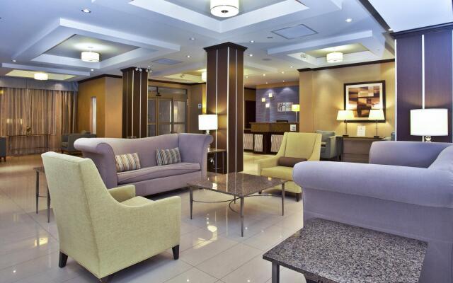 Holiday Inn Express & Suites Kingston Central by IHG