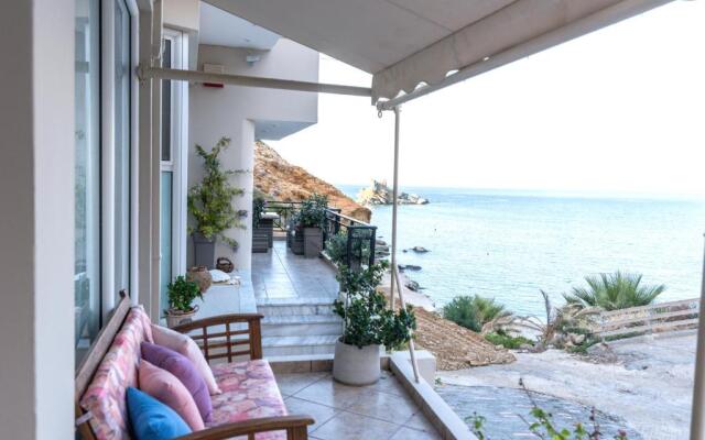 Sea View Apartments 10meters from the beach