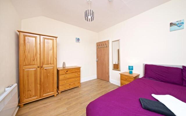 Liverpool City Stays - Economy room - Close to City Centre AA