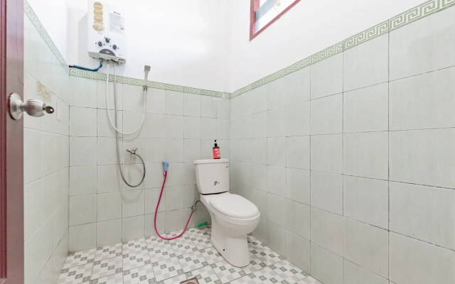 RedDoorz near Samarinda Square