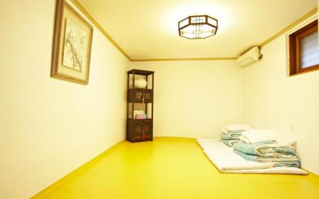 Mumum Hanok Guesthouse