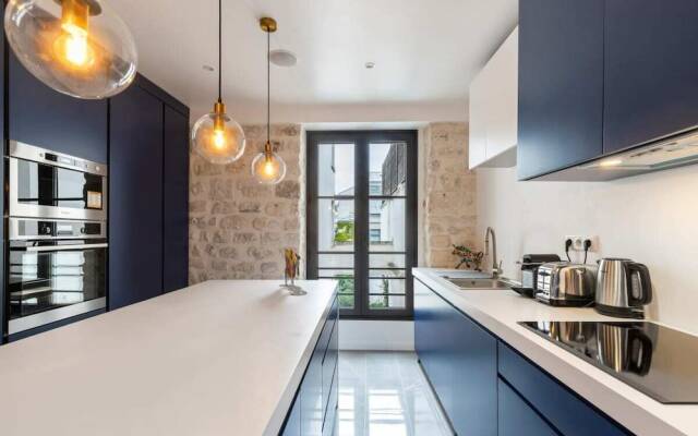 Stunning 2 Bed Apartment, Sleeps 4
