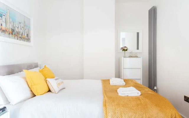 Platinum Apartment in Central Camden 9984