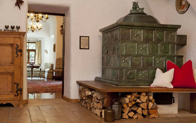 Schloss Prielau Hotel & Restaurants