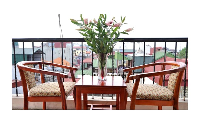 Sunflower Hotel & Travel