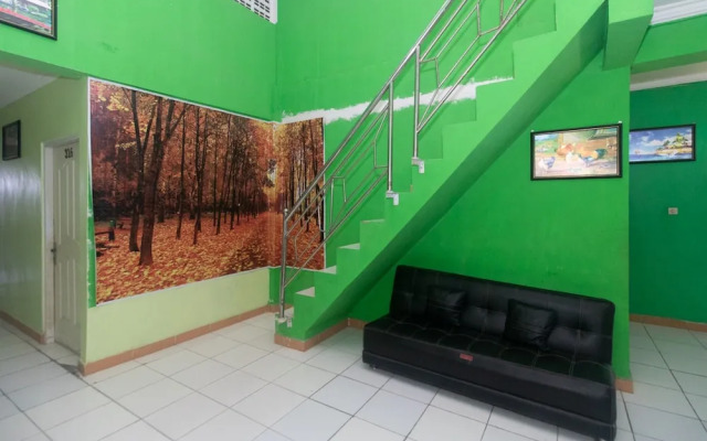 RedDoorz @ Frans Seda Kupang