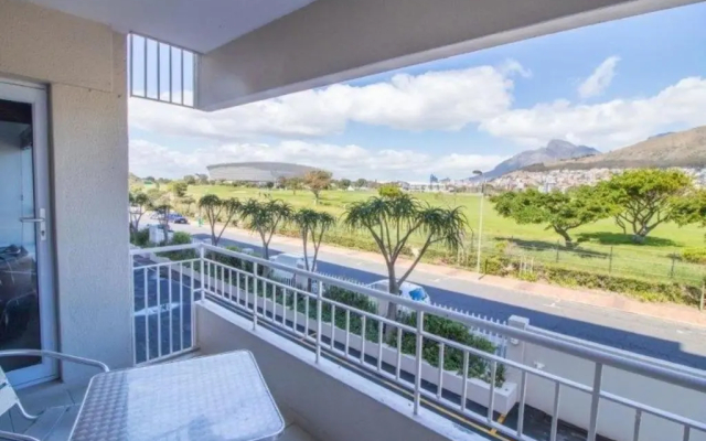 Mouille Point Mountain View 2 Bedroom