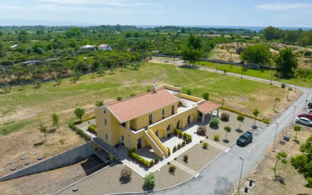 Minissale Farmhouse