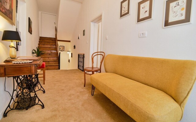 Stunning Home in Seget Donji With Wifi and 1 Bedrooms