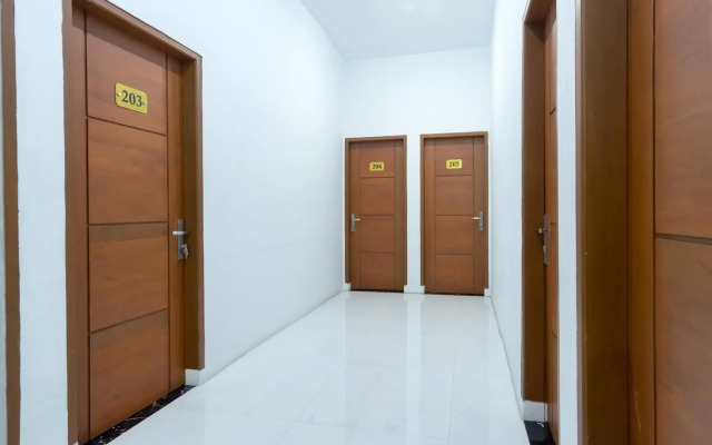 Super OYO 839 Royal Guest House