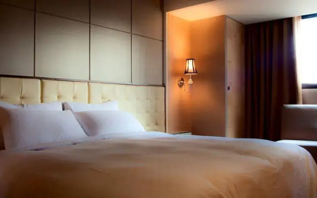 Royal Group Hotel Chun Shan Branch