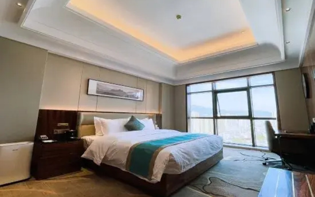Ying Shan Hong Jinling Grand Hotel