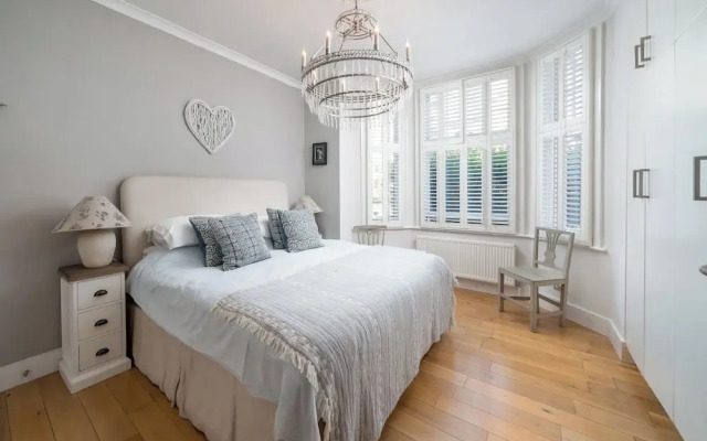 2Bedroom flat with garden in Battersea