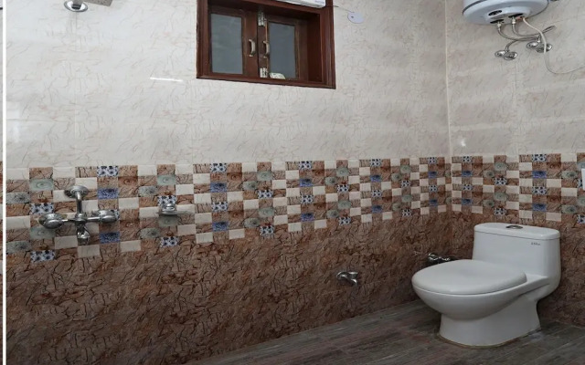 OYO 11383 Hotel Go Rooms