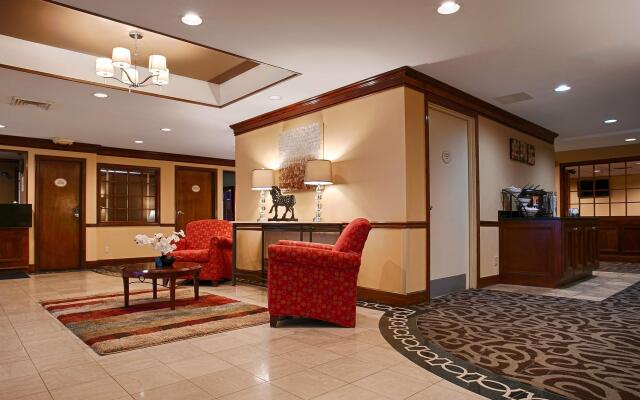 Best Western Louisville East Inn & Suites