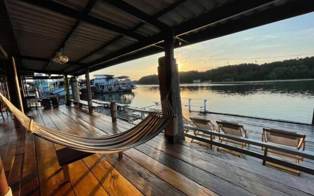 Baanchansamut Homestay