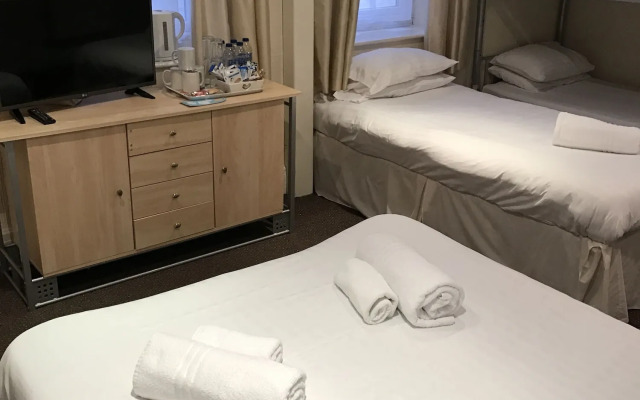Queens Plaza Hotel
