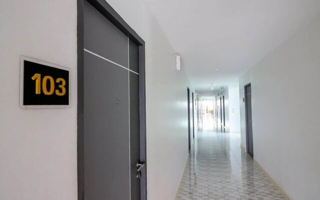 NIDA Rooms Sahamit 211 King Monument