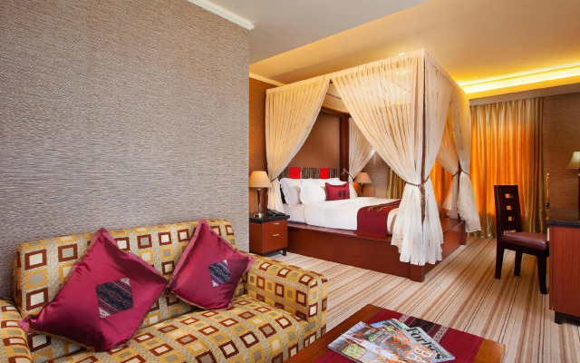 Lion Hotel & Plaza