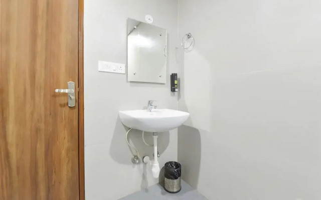 Fabhotel Lfc