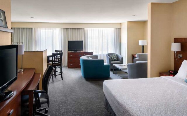 Courtyard by Marriott Sacramento Cal Expo