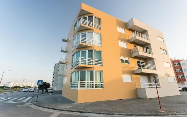 Best Houses 09 - Peniche Steps from The Beach