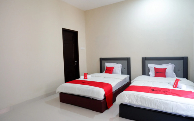 RedDoorz Syariah near RSUD Margono Purwokerto