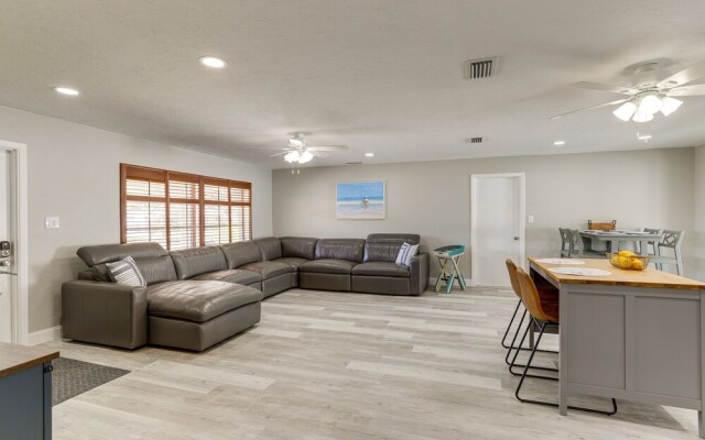 Breezy Seminole Vacation Rental With Hot Tub!
